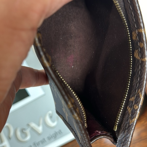 Authentic Monogram Toiletry Pouch on chain insert. Microchipped! Toiletry 15 - Picture 6 of 17